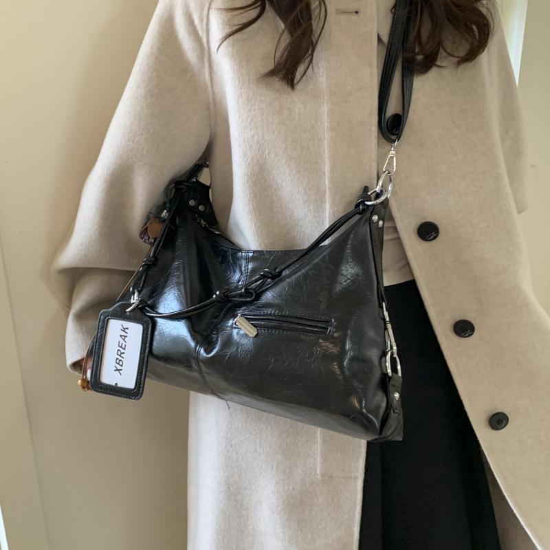 Shiny Minimalist Retro Crossbody Shoulder Bag for Women - Soft Texture, Versatile, Ideal for Outings and Commuting