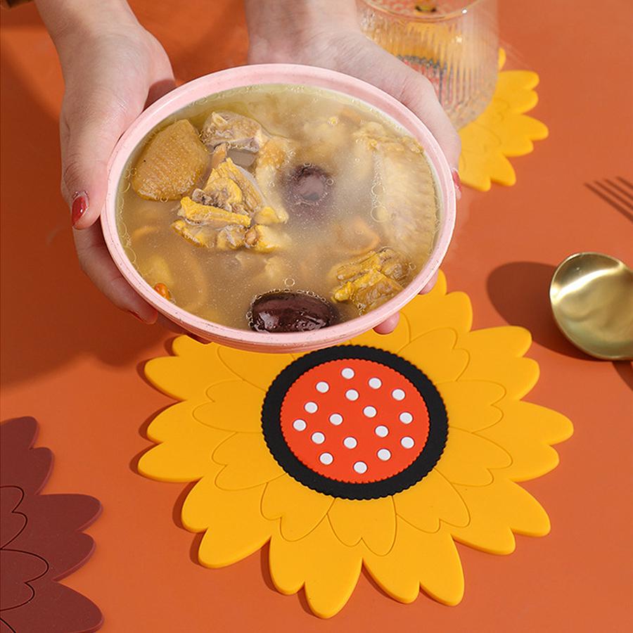 3pcs Sunflower Anti-scald Placemat Thickeneded Dining Table Insulation Mat Non-slip Coaster Kitchen Restaurant Dish Mat PVC Plate Cutlery Mat