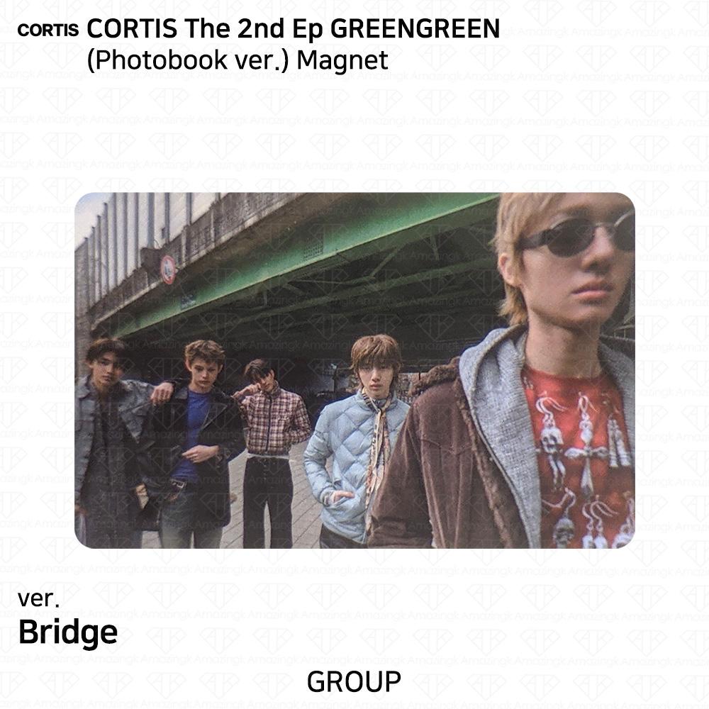 CORTIS Die 2. EP GREENGREEN Fotobuch/Weverse ver. Fotokarte Group - Magnet (Bridge ver.) black