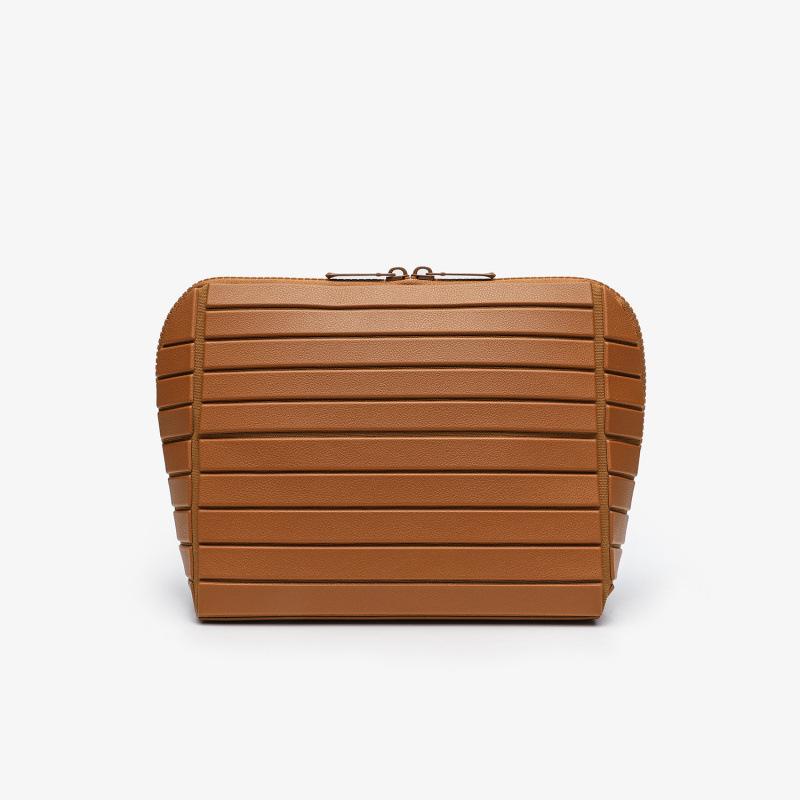 Popular, ultra-practical, large-capacity, stylish storage bag for travel and commuting, striped, three-dimensional makeup bag