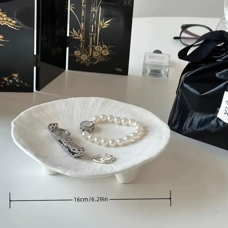 Creative Ceramic Jewelry Tray with Unique Three Legged Artistic Design Multifunctional Oval Desktop Accessory Tray