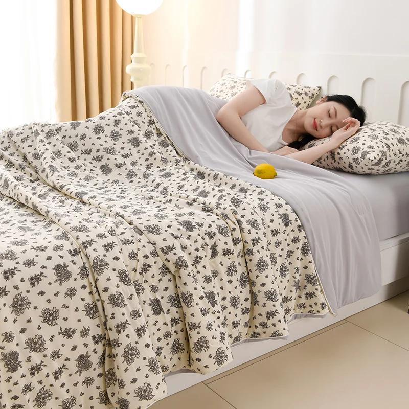 New Prints Ice Silk Summer Quilt Soft Silky Lightweight Cool Feeling Blanket for Bed Double Side Cooling Fabric Comforter Duvet