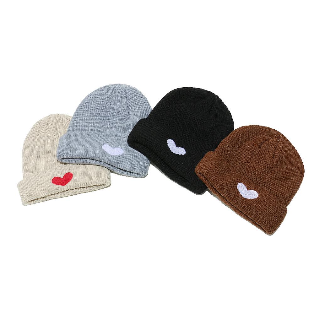 Autumn and winter hats for women, Korean version of versatile pullover wool hat, winter warm and cold-proof headgear, love knitted hats for men 