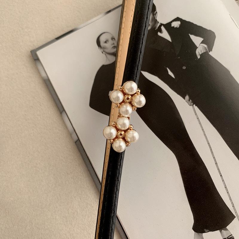 Adjustable Pearl Waist Belt for Women: Thin, Decorative, High-Quality Leather, Perfect for Suits & Coats, Ideal Summer Accessory.