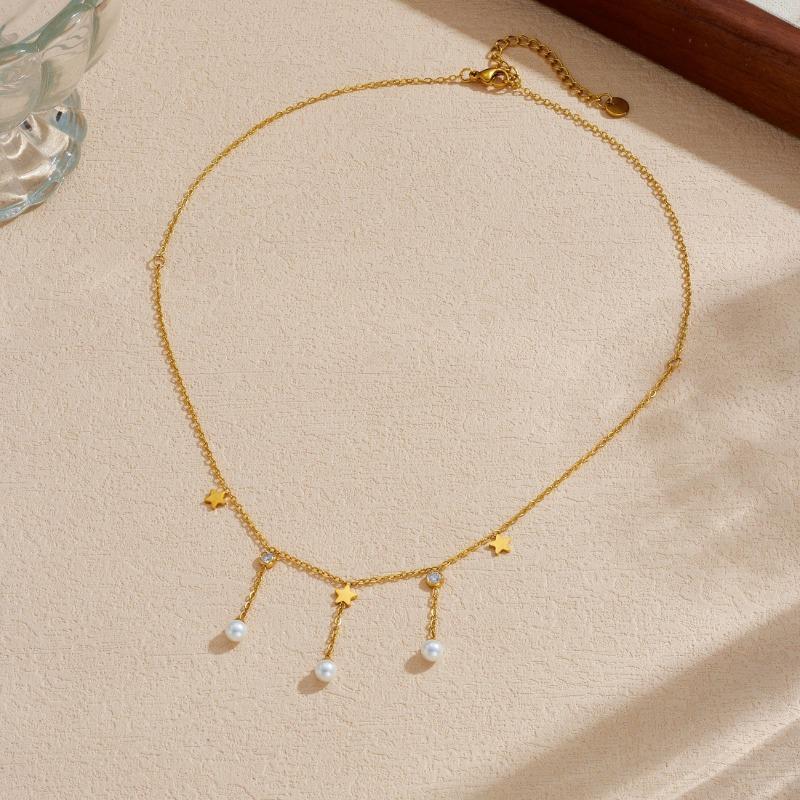 Gold Plated Star and Pearl Drop Necklace with Crystal Accents золотой