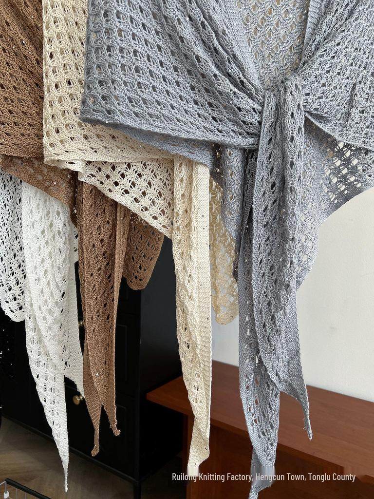 Versatile Summer Ice Silk Shawl for Sun Protection and Air-Conditioned Rooms