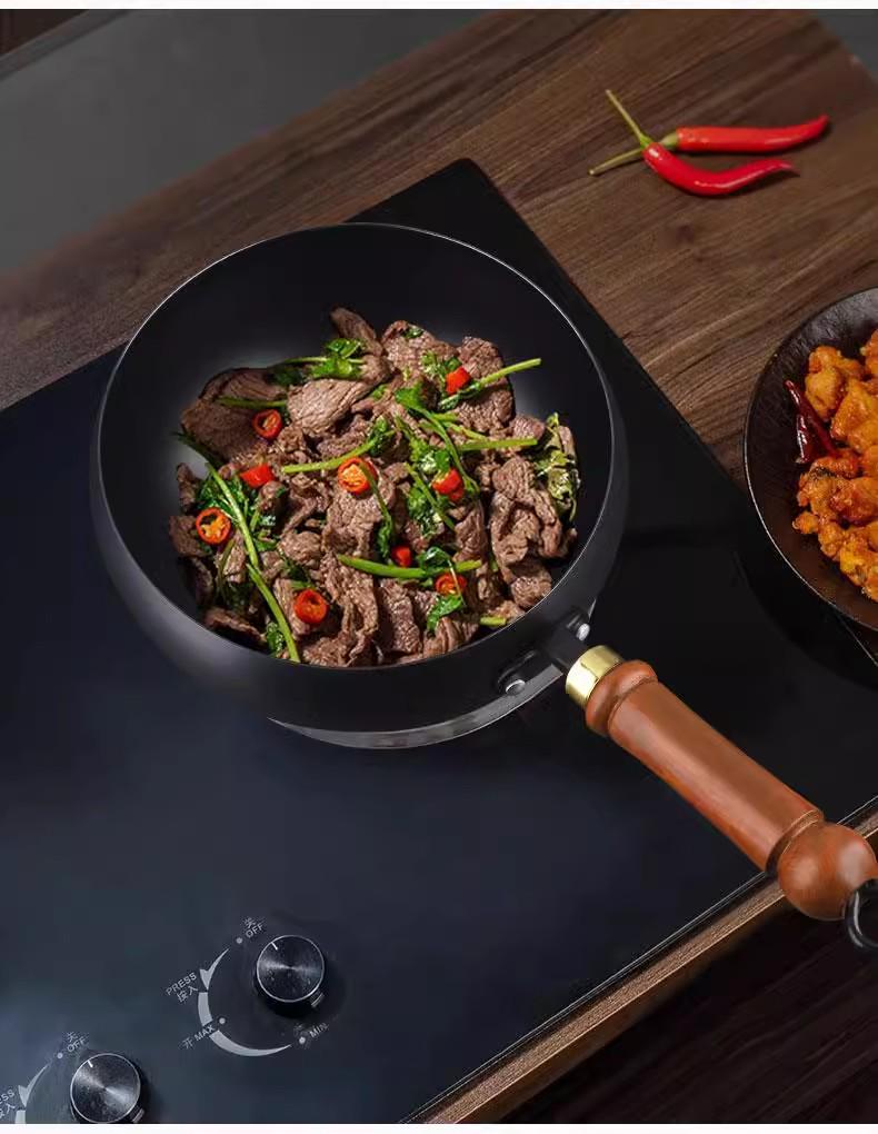 Hand-Forged Authentic Zhangqiu Non-Stick Iron Wok, 24CM - Perfect for Stir-Frying, Stewing, and Soup