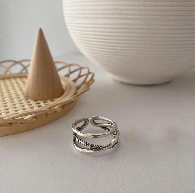 Trendy Geometric Heart Ring: Retro, Stackable Open Band for Women Adjustable Open