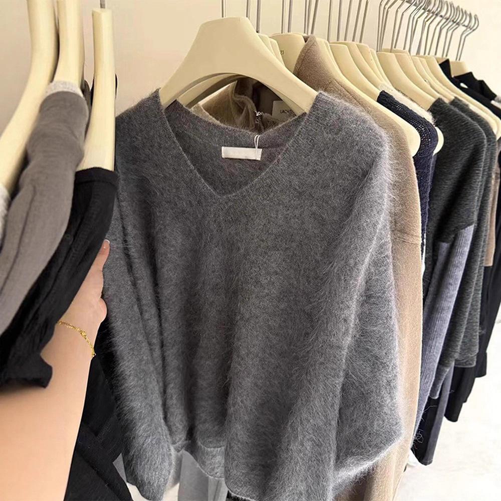 Lazy wind gray pullover v-neck mink fleece sweater women's autumn and winter with loose and good-looking knitted sweater top