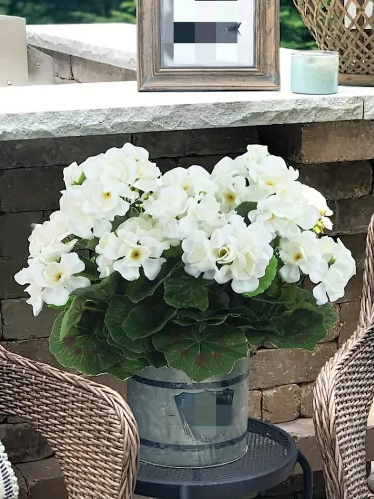 Artificial Geranium UV Resistant Wedding Kitchen Garden Table Ornaments Indoor and Outdoor Decoration 1 Set of 2pcs