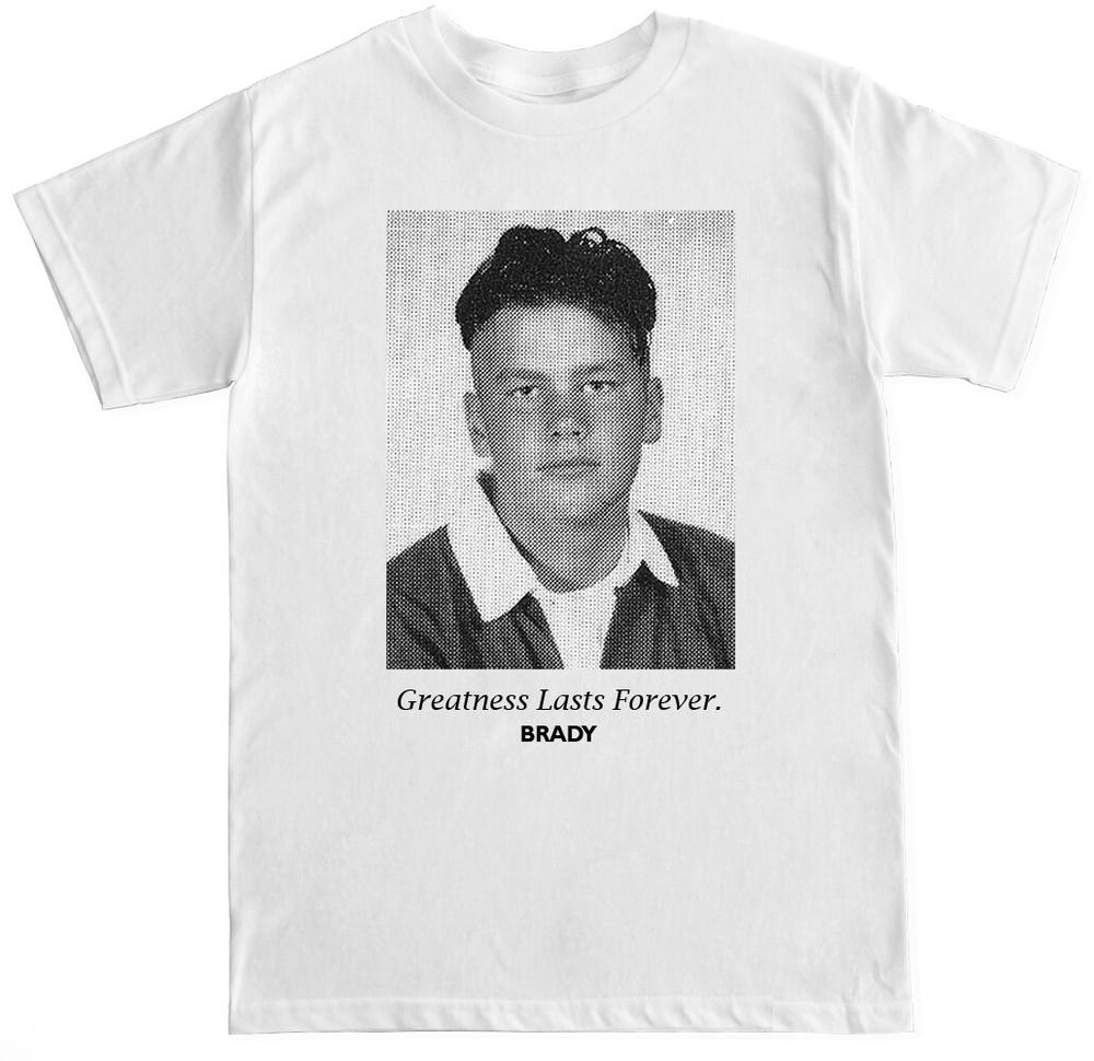 BRADY YEARBOOK ВЕЛИЧИЕ ДЛИТСЯ ВЕЧНО СМЕШНОЙ ТОМ ФУТБОЛЬНЫЙ МЕМ МУЖСКАЯ ФУТБОЛКА Унисекс Футболка S