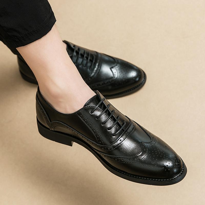 Men White Brogues Derbys Formal Business Leather Shoes Men Retro Black Tuxedo Wedding Classic Dress Shoes Over Sized