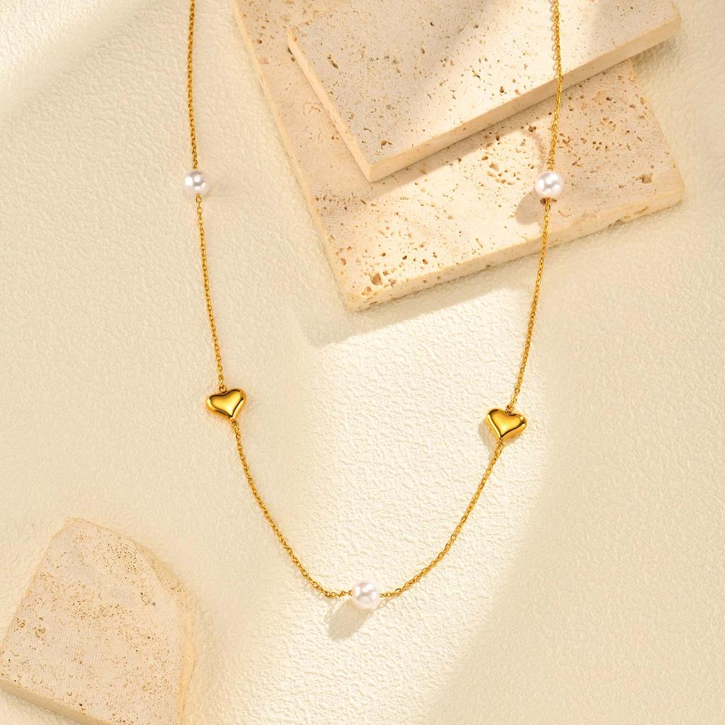 Trendige Herzförmige Stapelbare Halskette mit Imitationsperlen, Goldbeschichteter Edelstahl Damen Halsketten, Party Accessoires Schmuck
