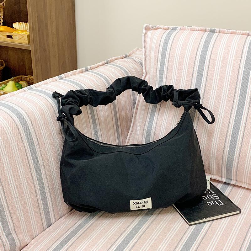 Niche messenger bag women's 2025 new versatile pleated dumpling bag casual loose large capacity armpit bag