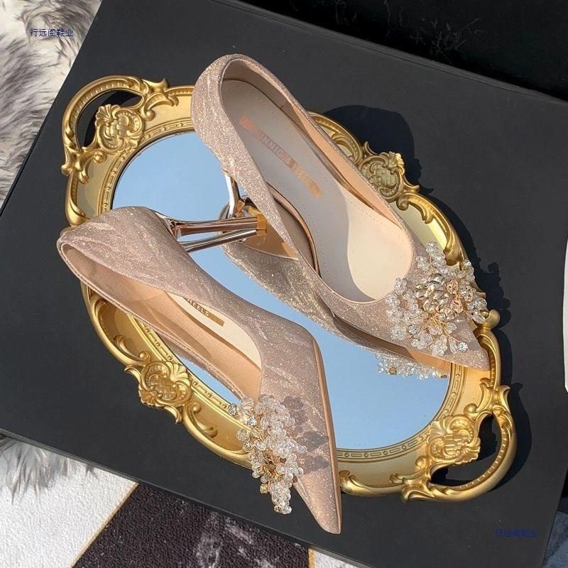 High heels women's thin heels pointed wedding shoes silver feeling not tired feet bride shoes Hexiu wedding dress two wear