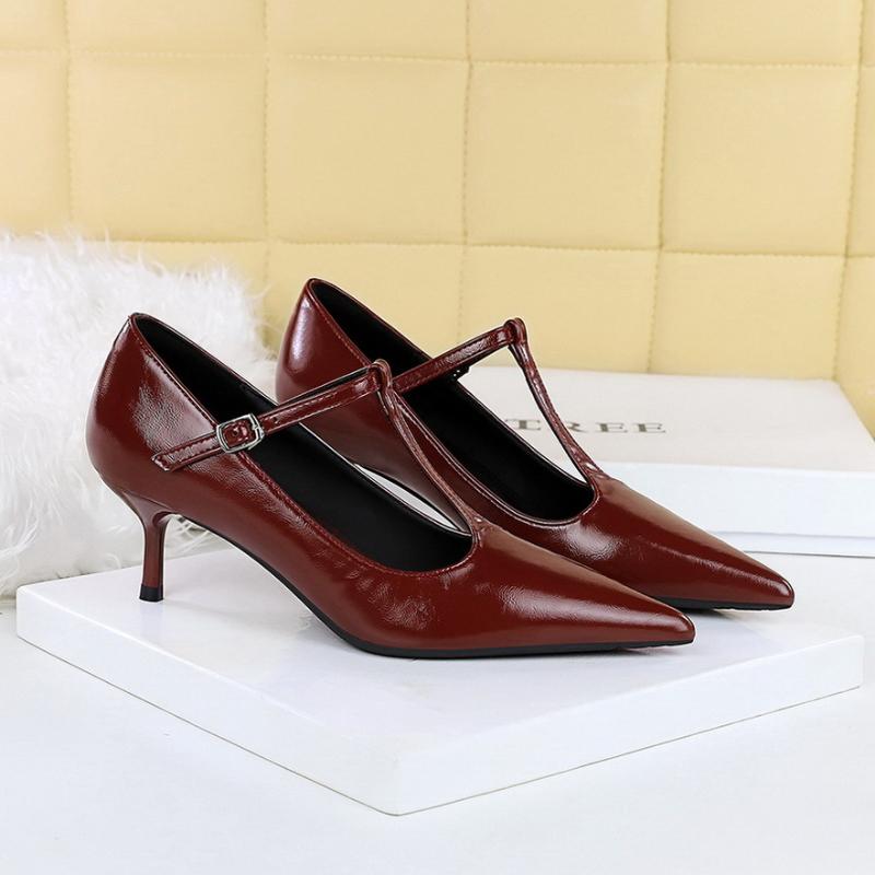 

Retro T-Buckle Pointed High Heels For Women s Solid Color Light Mouth Thin Heels Single Shoes Banquet Temperament Women s Shoes 34