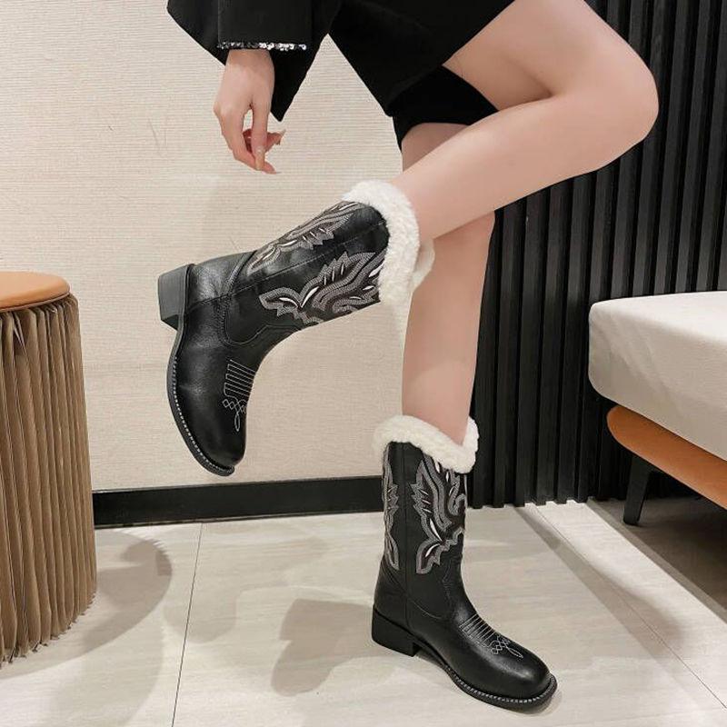 

Вышивка V-образный вырез Женские полусапоги из винтажной кожи коричневого цвета Ковбойские сапоги в западном стиле Женские сапоги на среднем каблуке с квадратным носком Рыцарские сапоги 40