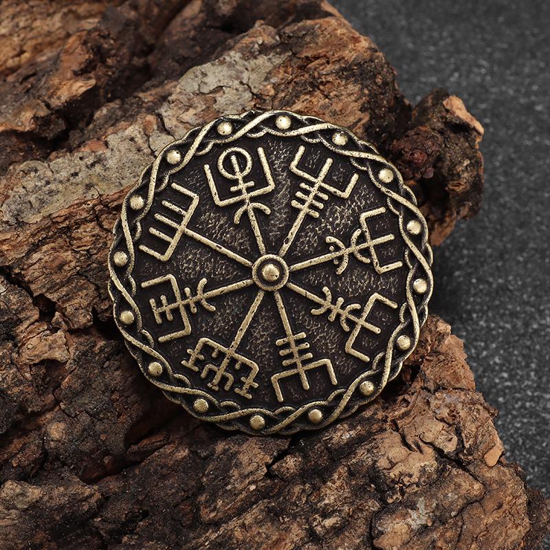 silver Color Shield Brooch for Men Vintage Coat Brooch Party Jewelry Scandinavian Talisman