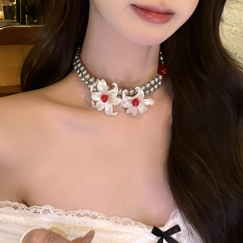 Pearl double-layer flower necklace fashion temperament high-end sense collarbone chain light luxury versatile niche simple jewelry