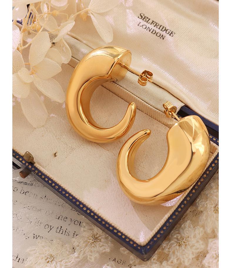 European Winter 18K Gold C-shaped Geometric Ear Cuff Earrings for Women, Titanium Steel Ear Jewelry