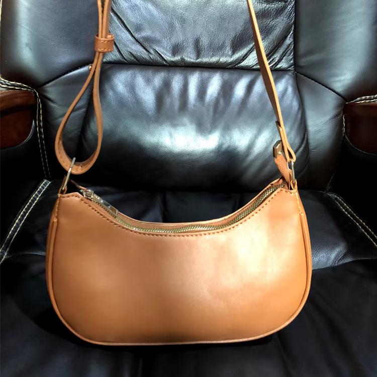 

Fashi Saddle Shaped Armpit Shoulder Bags For Women Solid Color Pu Leather Female Bag Clutch Underarm Messenger Purse 22x7x12cm