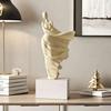 Aesthetic Figurines Interior Living Room Statuette Luxury Home Decor Miniatures Original Table Top Sculptures Room Ornaments