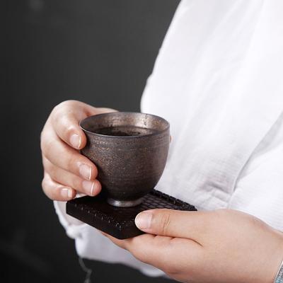 Handgefertigte vergoldete Glasur Keramik Teetasse - Handwerkliches Eierschalenporzellan Japanisches Zen Teeset Elegantes KungFu Teegeschirr für Zuhause oder als Geschenk