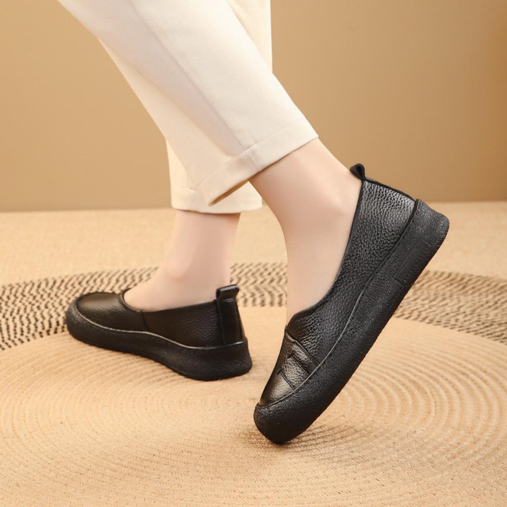 New Top‑Layer Cowhide Mom Slip‑on Shoes, Retro Shallow Mouth Flat Loafers, Anti‑Slip Wear‑Resistant Soft‑Sole Comfort Women Shoes SA‑7022