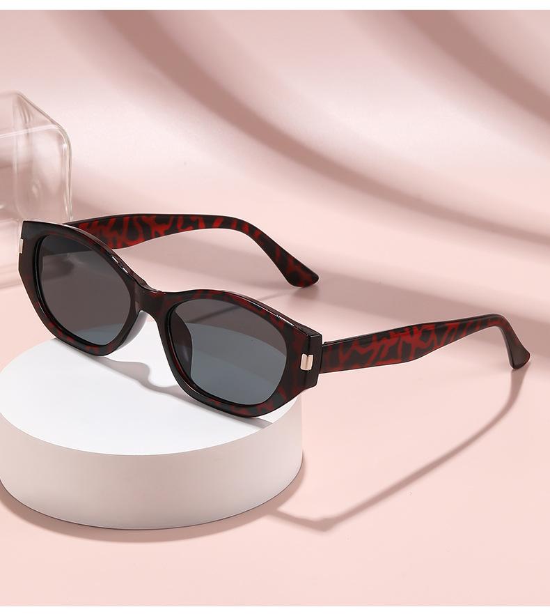 New Fashion Narrow Frame Cat Eye Sunglasses Women Retro Outdoor Sunshade Sun Glasses Trendy Eyewear Uv400 Luxury Brand Design