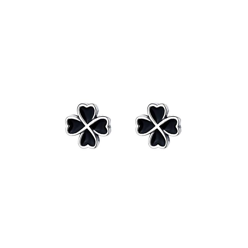 

Rockyu earrings ladies Leave it on Compatible with metal allergies S925 pure silver four leaf clover simple black adjustable birthday present