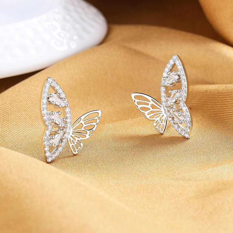 New 925 Sterling Silver AAA Zircon Stud Earrings For Women Fashion Exquisite Student Girlfriend Jewelry Accessories Heart GiftGood Product