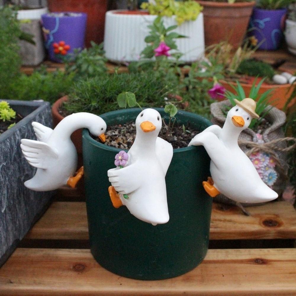 3PCS/SET Adorable Shape Simulated Animal Ornaments Realistic Duck Figurine Balcony