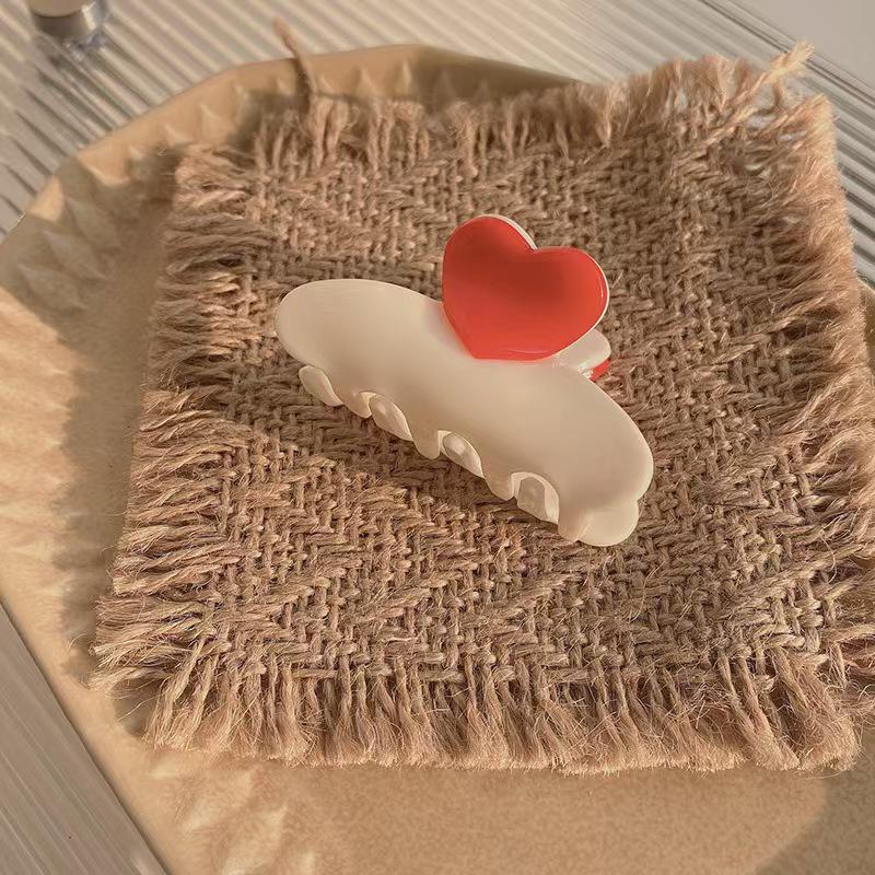 Elegant Korean Style Retro Heart Acetate Claw Clip for Hair