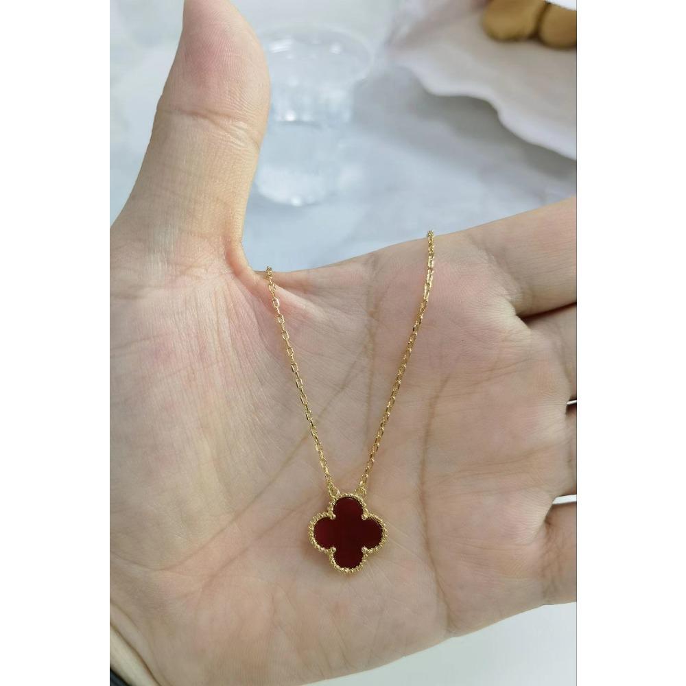 High-end Four-leaf Clover Necklace for Women 18K Rose Red Chalcedony Agate Natural White Shell Pendant Clavicle Chain
