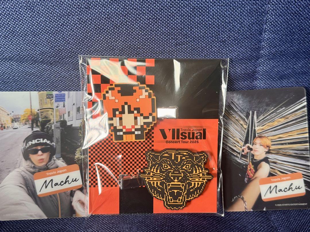 

[USED] TravisJapan VIISUAL live goods hair clip & trading card