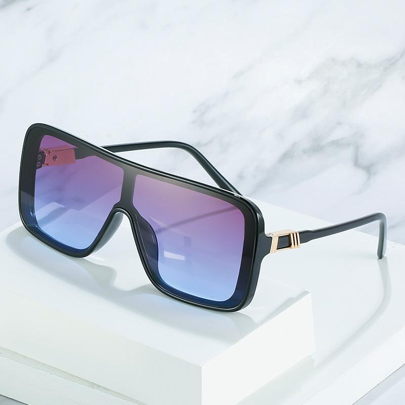 One-Piece Sunglasses, Personalized Street Photography, Women'S Sunglasses Of The Same Style, One-Piece Glasses.