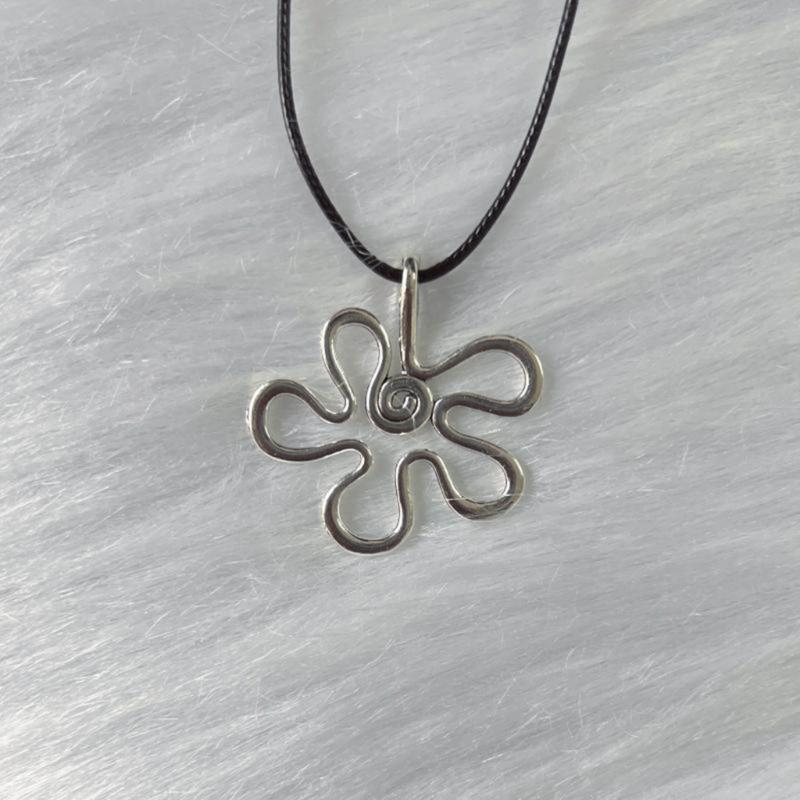 Mode Abstrakt Blomhänge Litet Blommhänge Berlocker Smycken DIY-tillbehör för DIY Halsband Armband Smycken