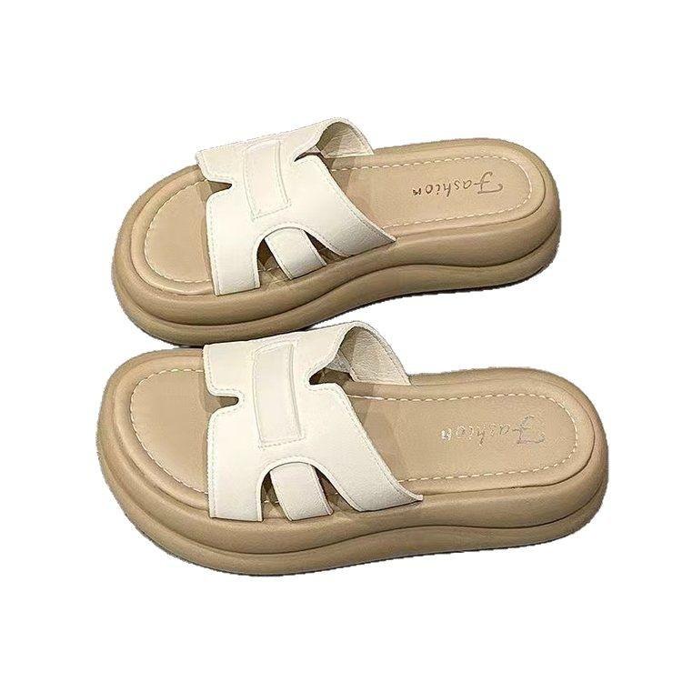 Thick-soled cool slippers for women's summer outer wear 2025 new models with skirts, high-end seaside beach one-word drag, Internet celebrity sandals