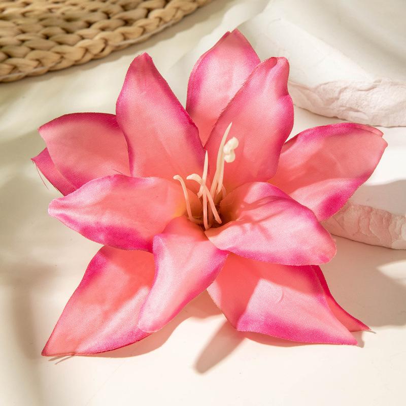 Holiday lily flower hairpin, small fresh and super fairy atmosphere simulation flower hairpin headgear female