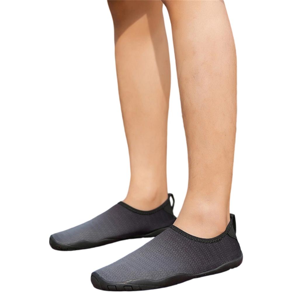 Unisex Water Shoes Quick Dry Aqua Socks Lightweight Barefoot Swim Shoes for Beach Pool Surf Yoga Exercise Walking