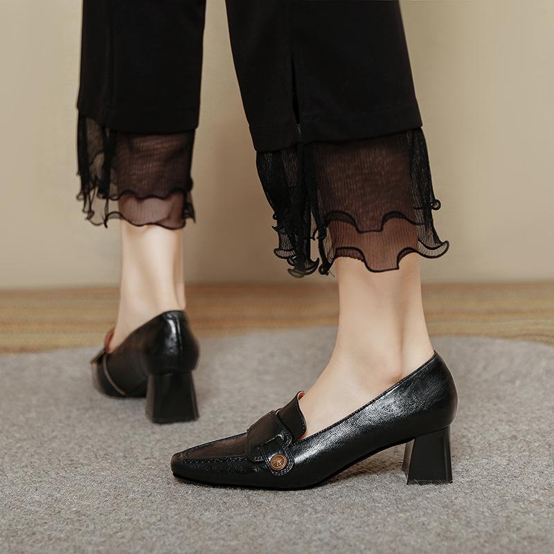 British style small leather shoes high heels 2025 new spring and autumn women's shoes camellia French retro square head thick heels single shoes