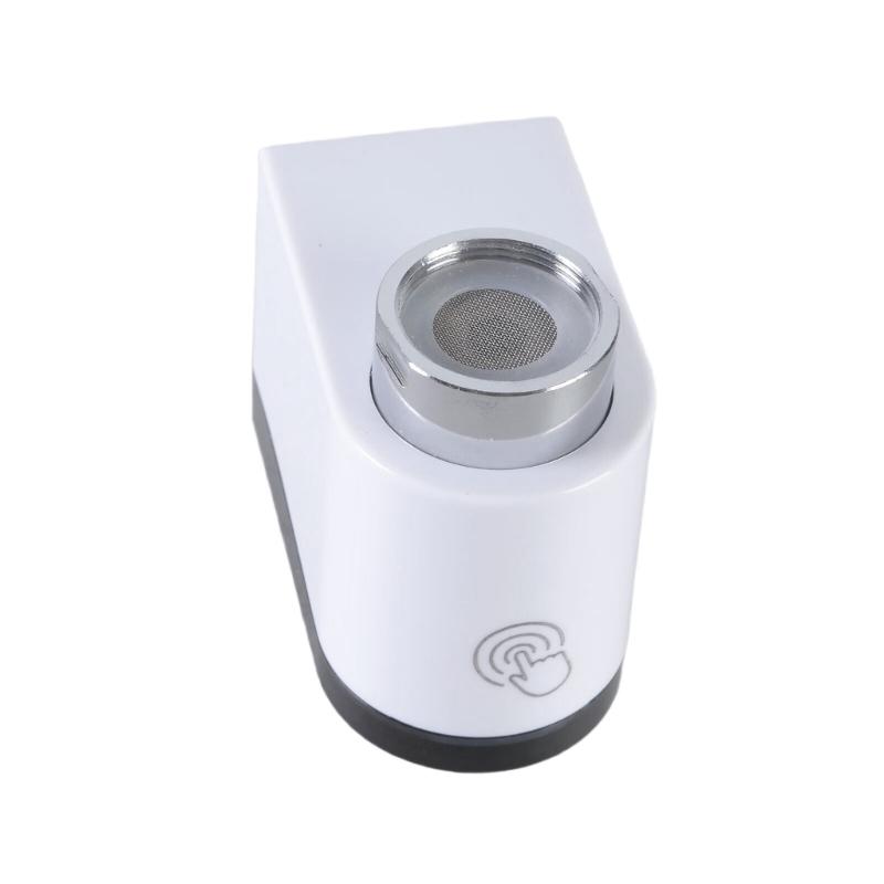 Rubinetto Intelligente con Sensori a Infrarossi, Ricarica Magnetica e Flusso Delicato di Bollicine per un Efficiente Risparmio Idrico