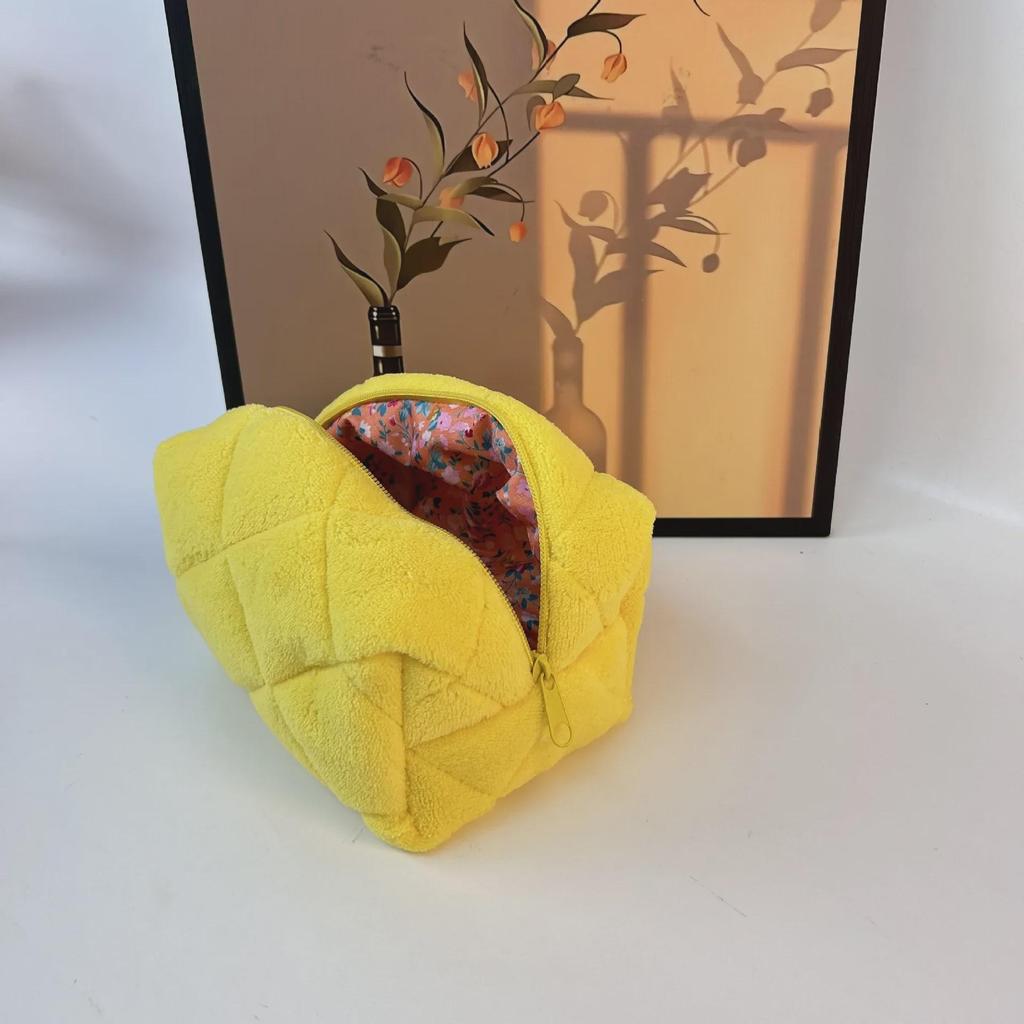 New Style Girly Macaron Cosmetic Bag: Large Capacity Plush Wash Bag