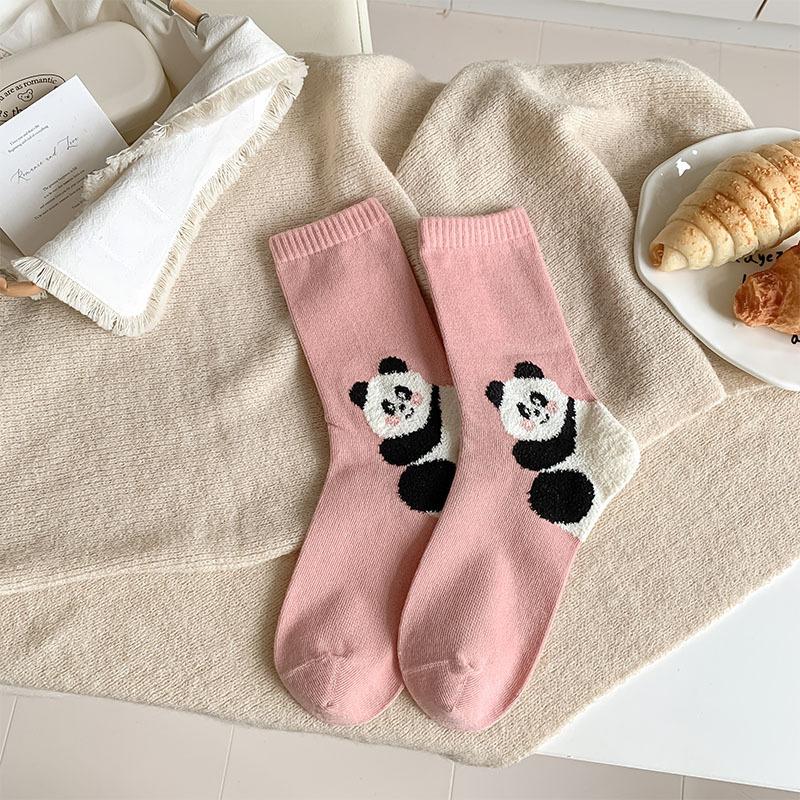 Female Autumn and Winter New Cartoon Bear Sweat Absorbing Boneless Tube Cotton Socks