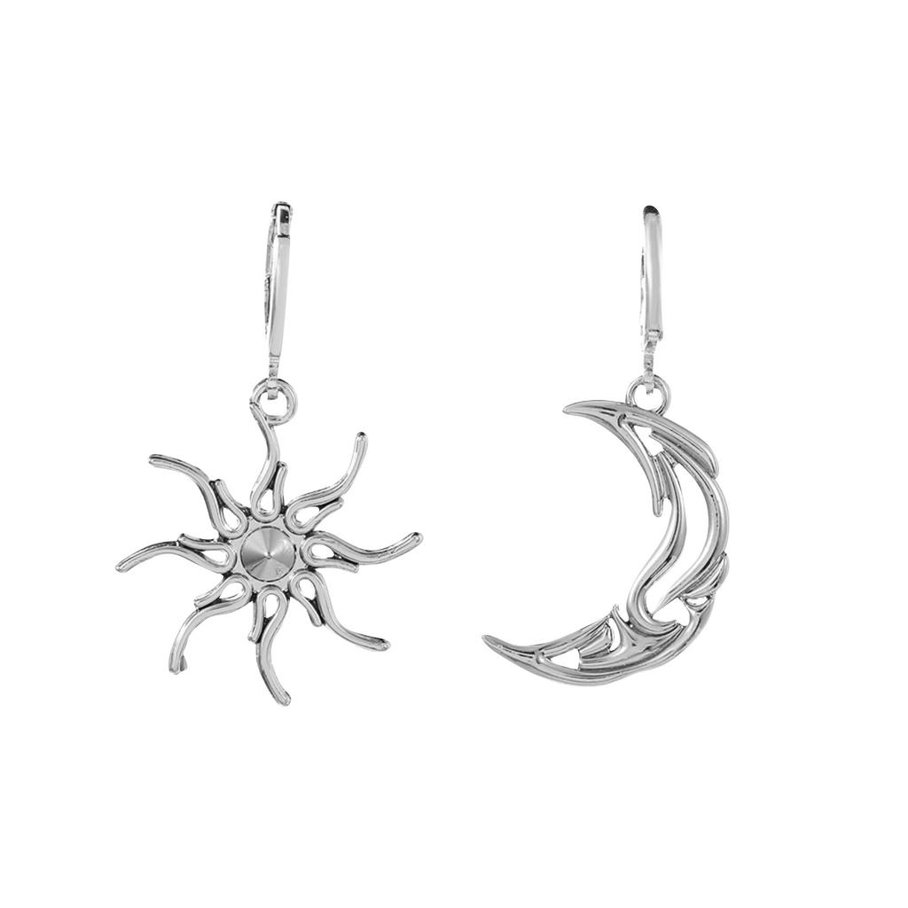 Simples Sun And Moon Earrings Personality Asymmetrical Abstract Earrings Short Hollow Star And Moon Earrings