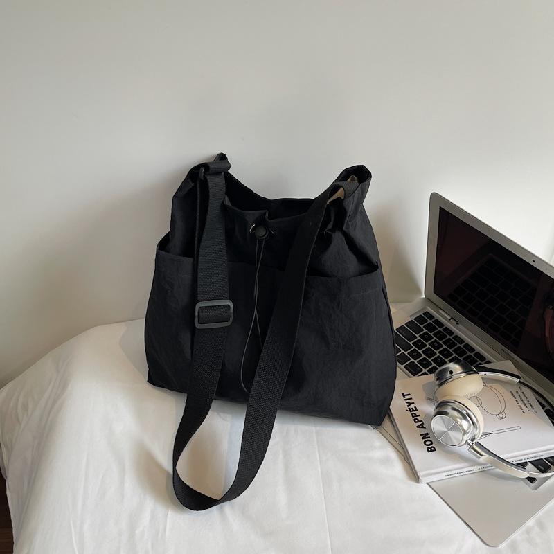 Large-capacity Bag Women's New Summer Casual Lightweight Shoulder Bag Commuter Bucket Bag