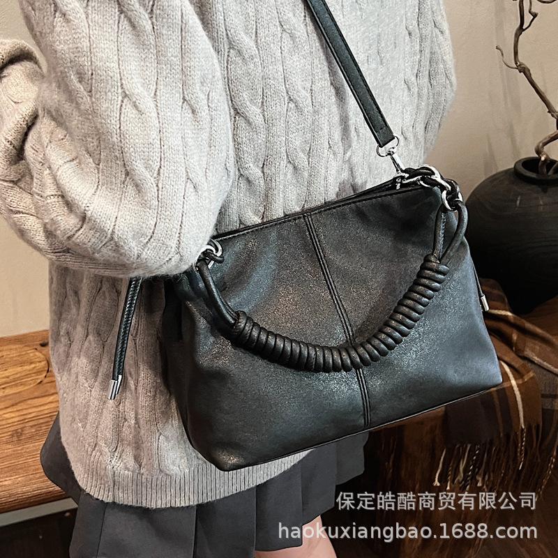 Retro Bag Women's Large Capacity 2025 New Autumn and Winter Versatile Casual Messenger Bag Portable Work Commuter Tote Bag