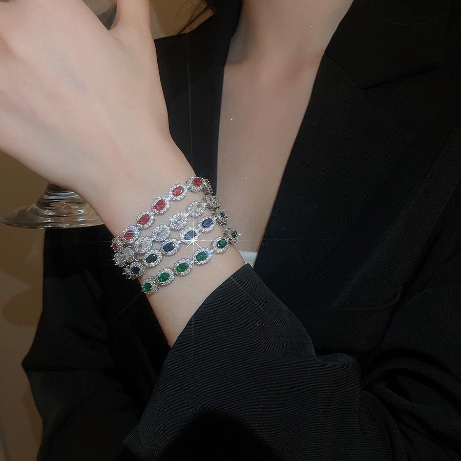 Elegant French Retro Geometric Zircon Oval Bracelet - Luxurious Fashion Jewelry