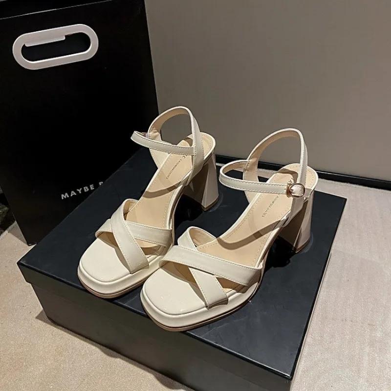 Fashion Open-toe One-line Buckle High Heels Women's Fashion Sandals Summer New Women Europe and The United States Thick Heel Roman Shoes
