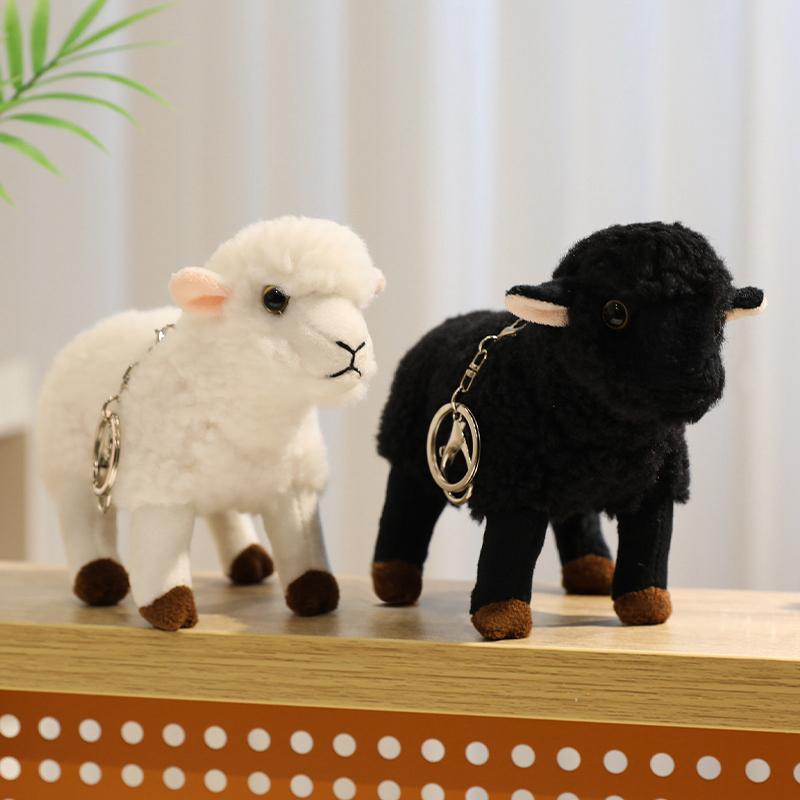 Giocattoli di Peluche di Pecora Simulati Morbidi Riempiti Bambola Pecora in Piedi Ciondoli Carini Delicati Portachiavi Ciondoli Decorazioni per Borse Regalo per Bambini